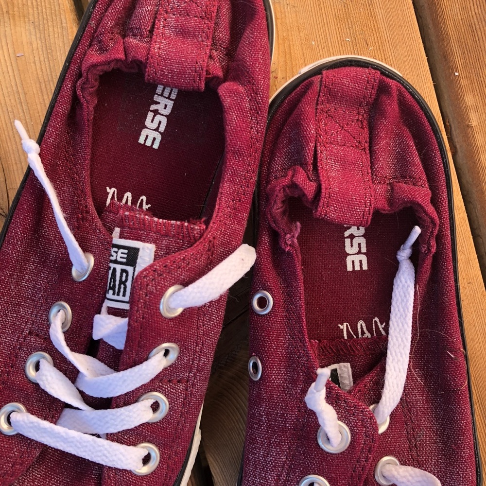 Maroon converse - Picture 4 of 5